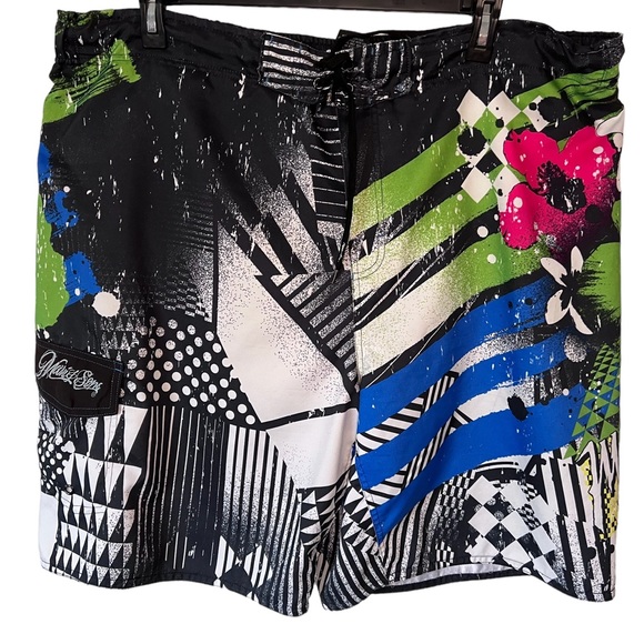 Maui and Sons multi colored swim trunks size XXL - Picture 1 of 8